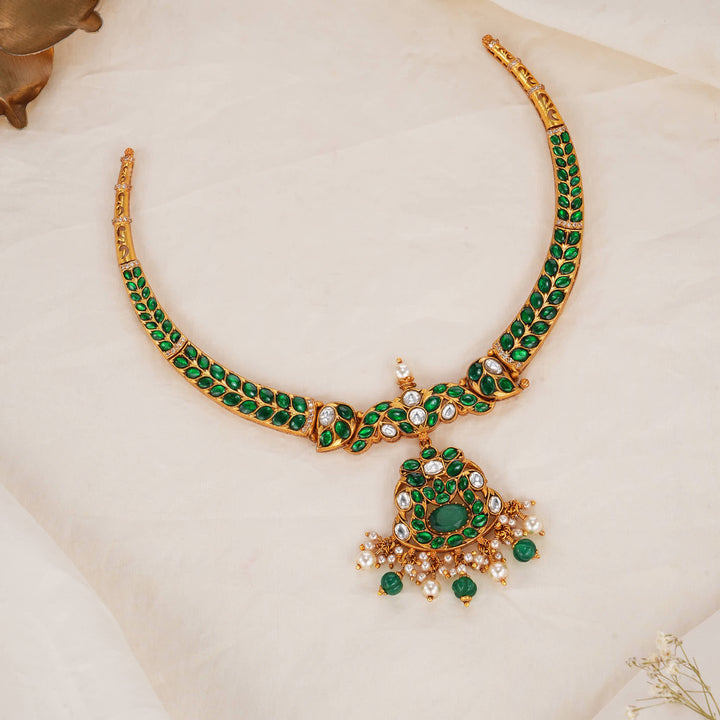 Shanaya Kundan Short Necklace