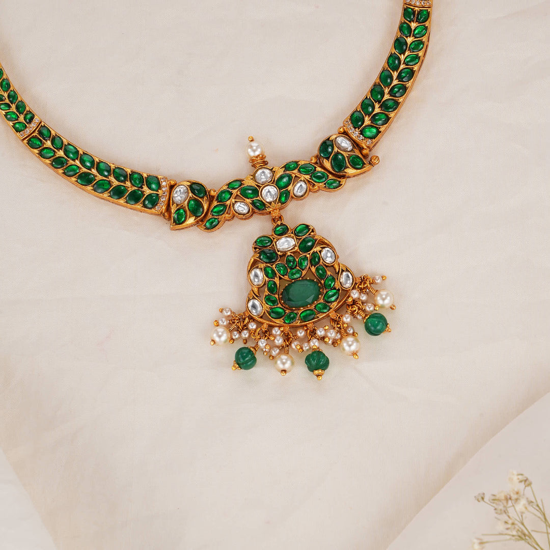 Shanaya Kundan Short Necklace