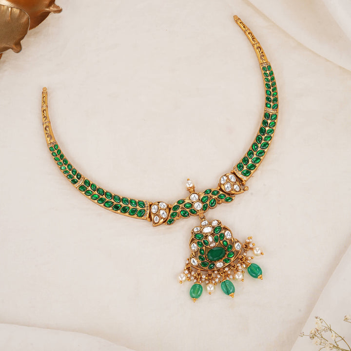 Myra Kundan Short Necklace