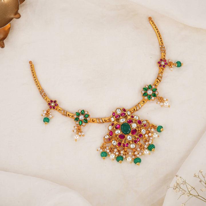 Pranishtha Kundan Short Necklace