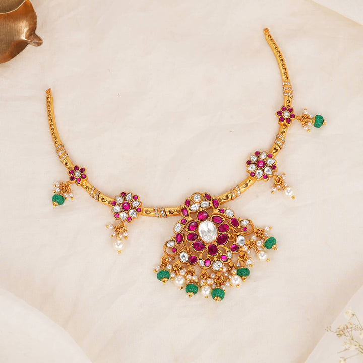 Unisha Kundan Short Necklace
