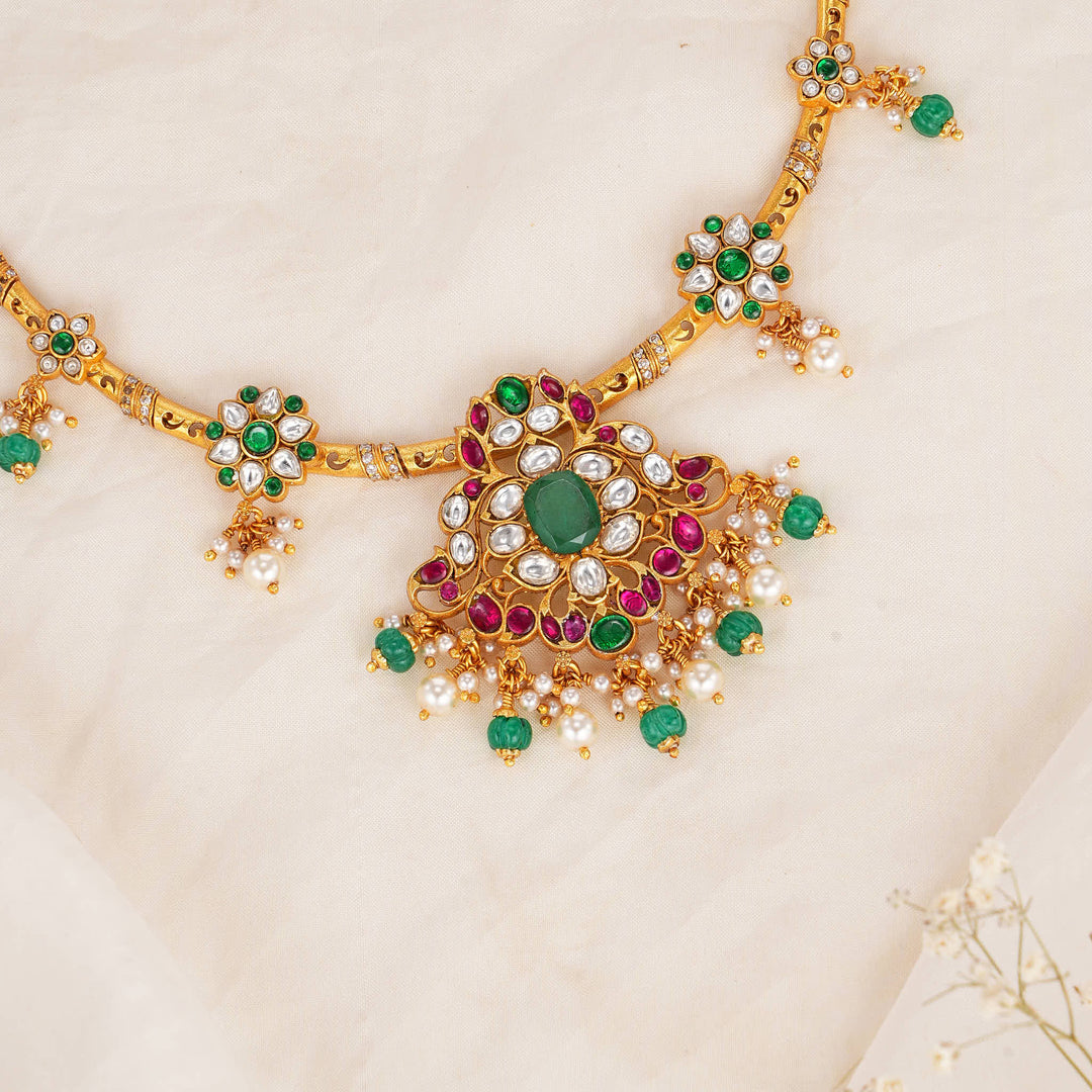 Ashikha Kundan Short Necklace