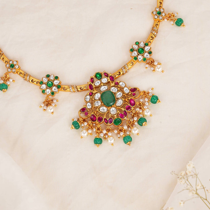 Ashikha Kundan Short Necklace