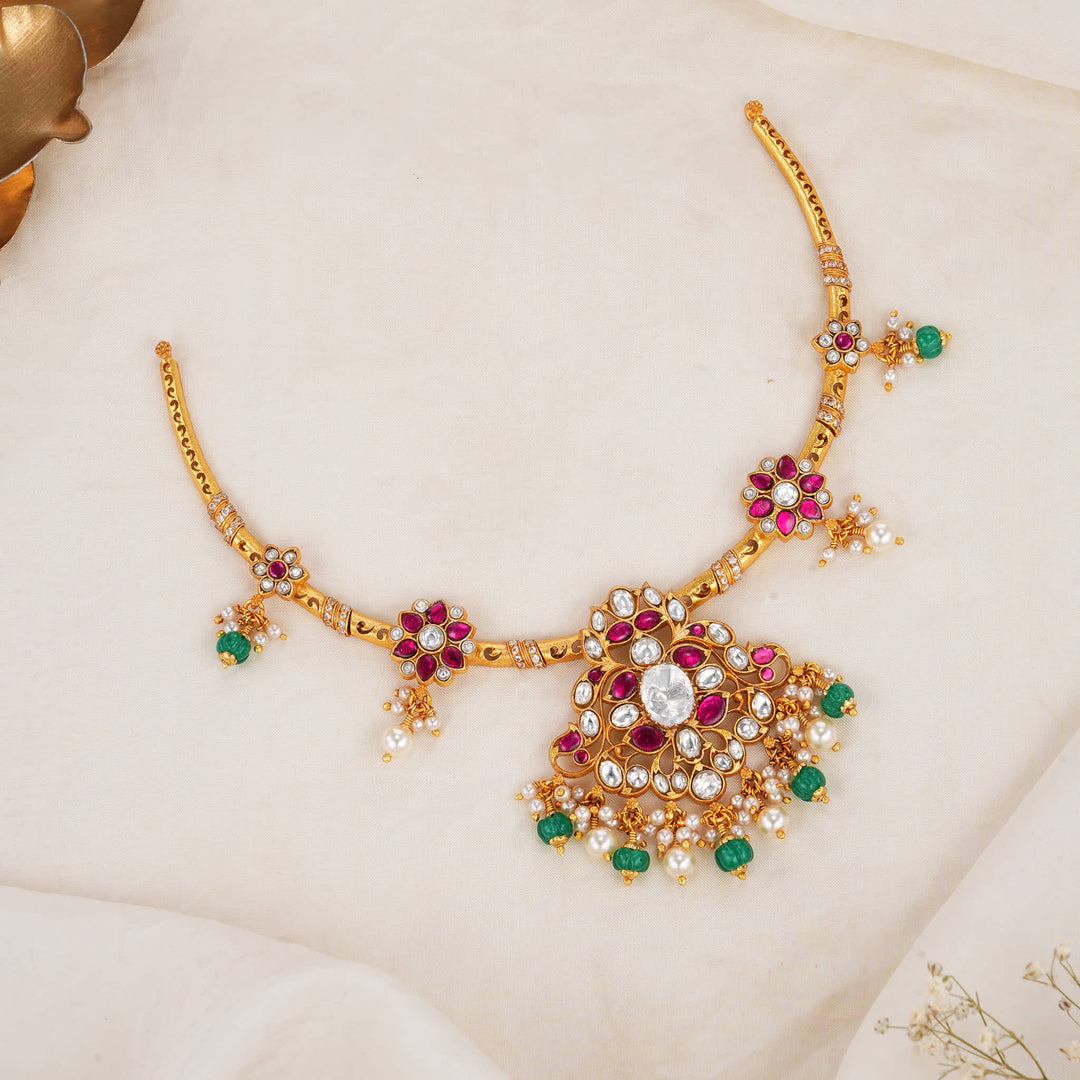 Yashi Kundan Short Necklace