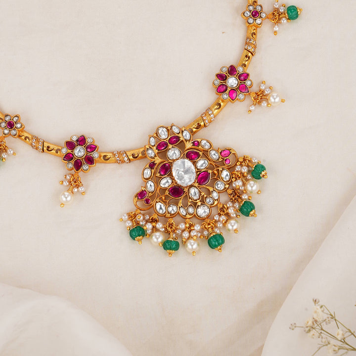 Yashi Kundan Short Necklace