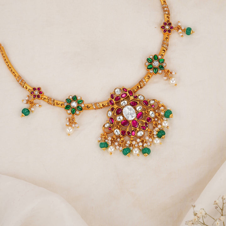 Shanaya Kundan Short Necklace