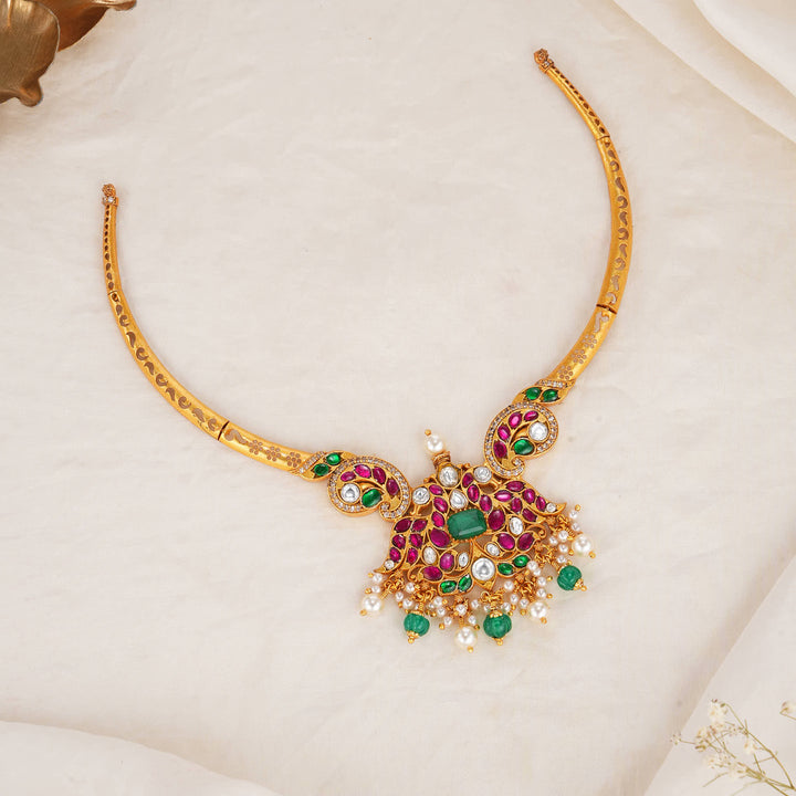 Mrinalini Kundan Short Necklace