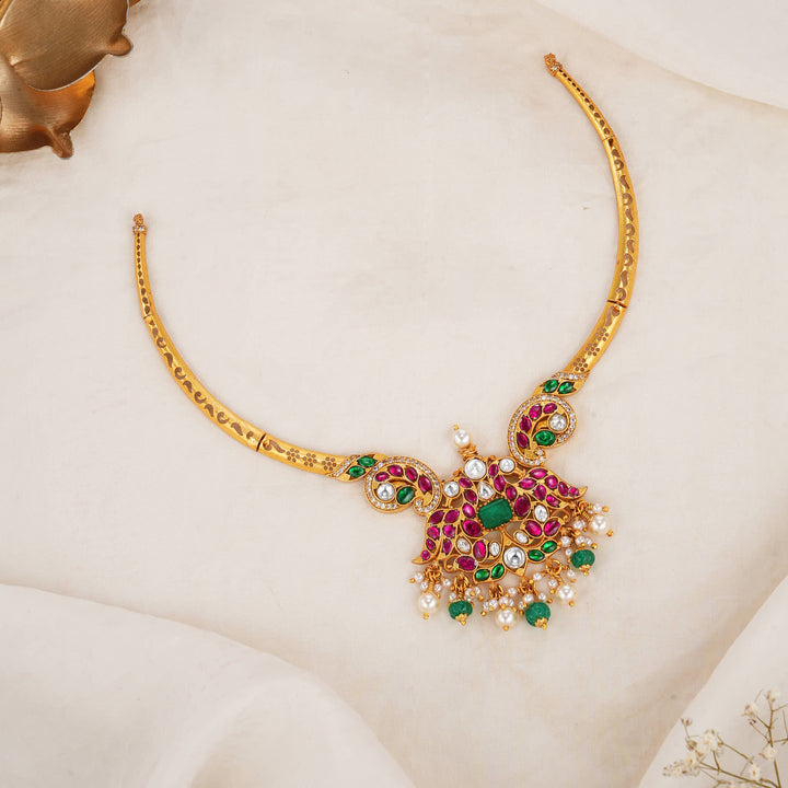 Aaradhya Kundan Short Necklace