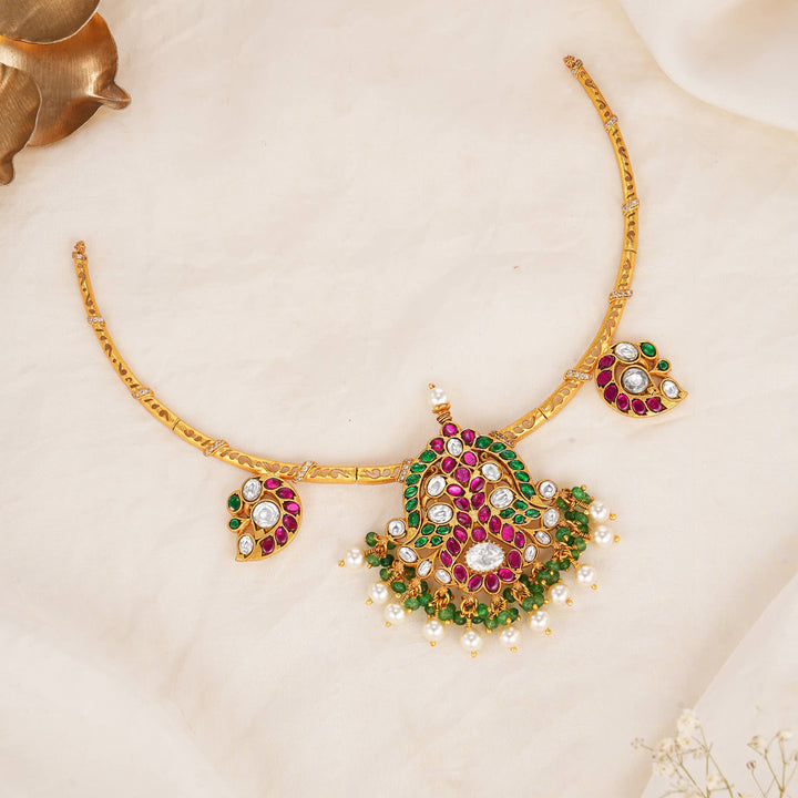 Shinning Kundan Short Necklace