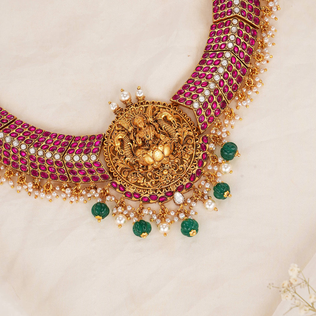 Shavisha Kundan Short Necklace