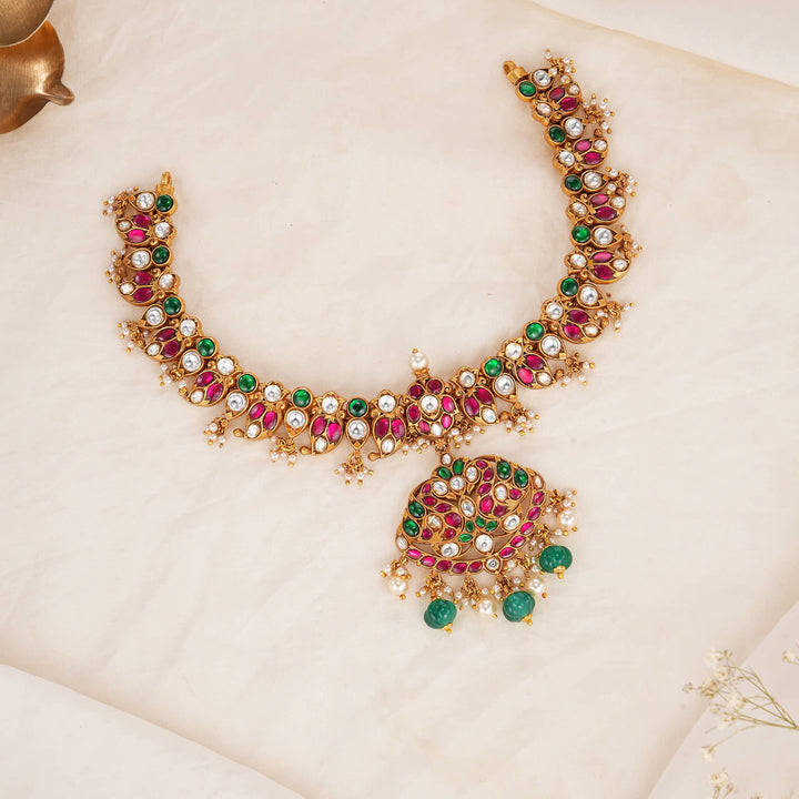 Prathiska Kundan Short Necklace