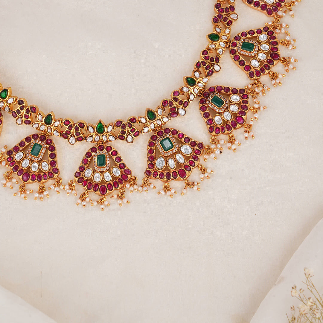 Dazzling Kundan Short Necklace
