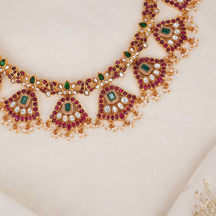 Dazzling Kundan Short Necklace