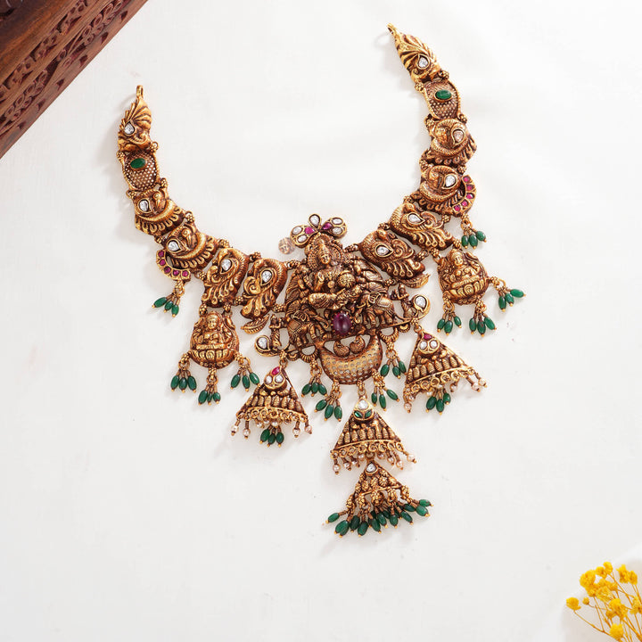 Catchy 3D Spl Short Necklace