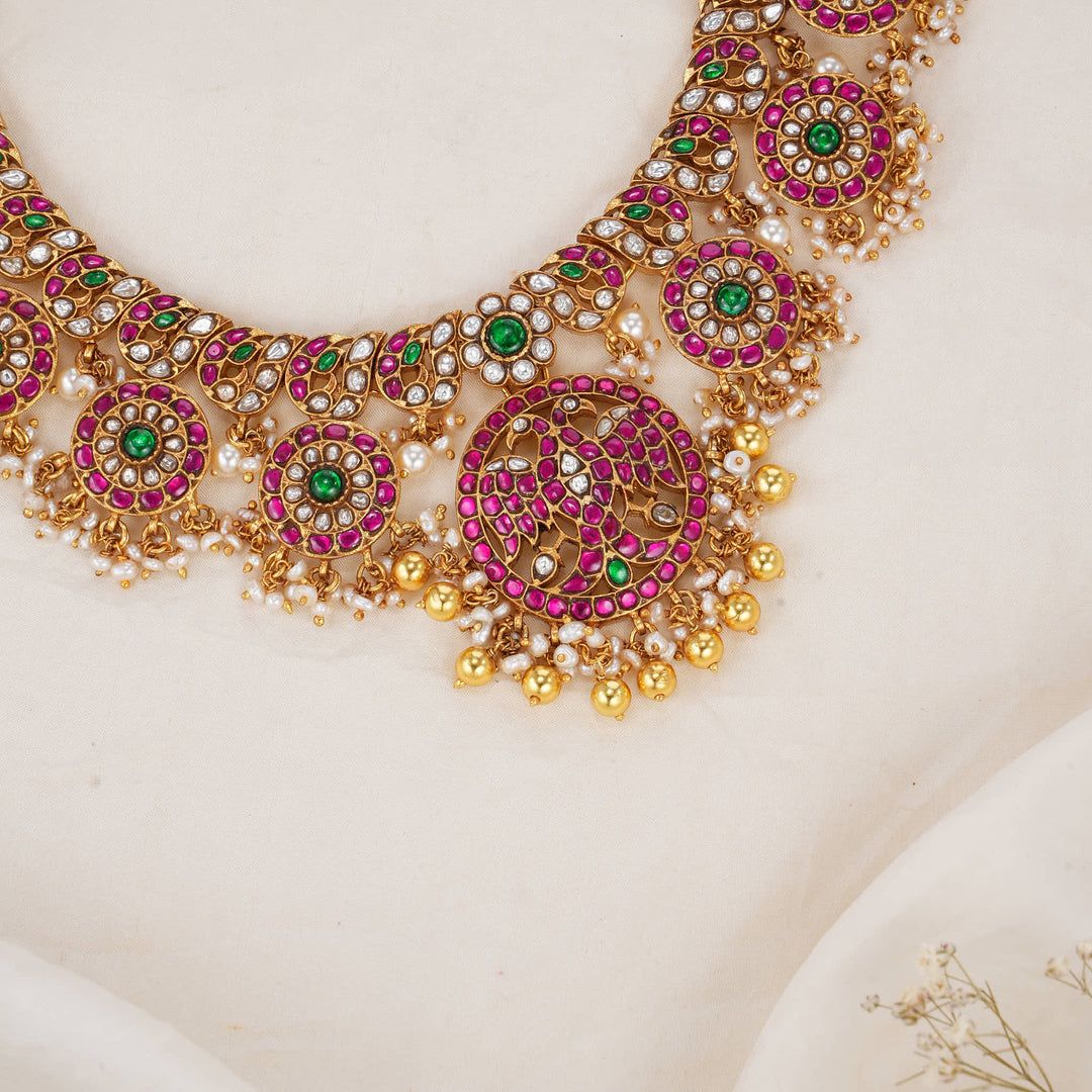 Vithisha Kundan Short Necklace