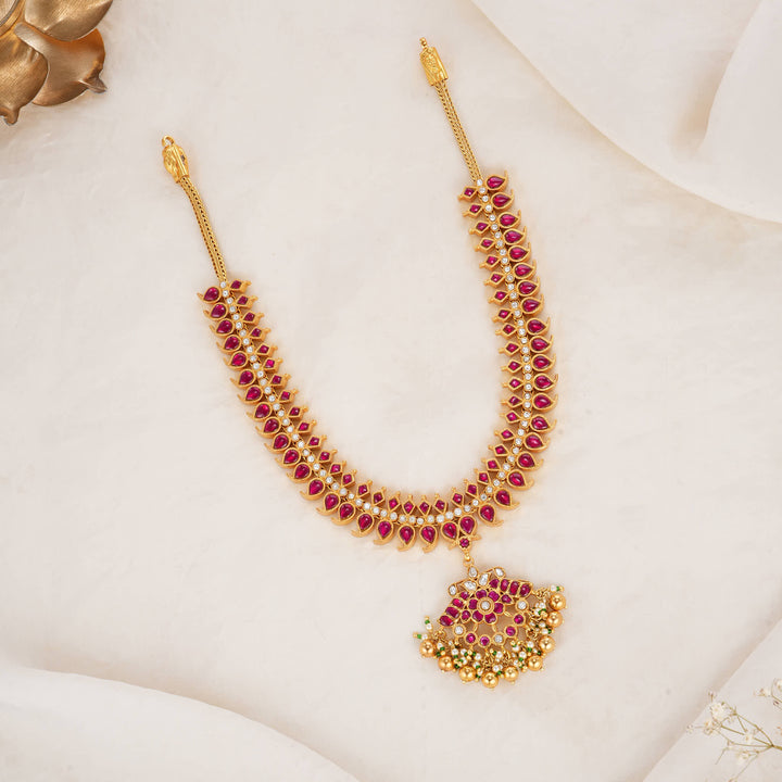 Vikshitha Reversible Kundan Short Necklace