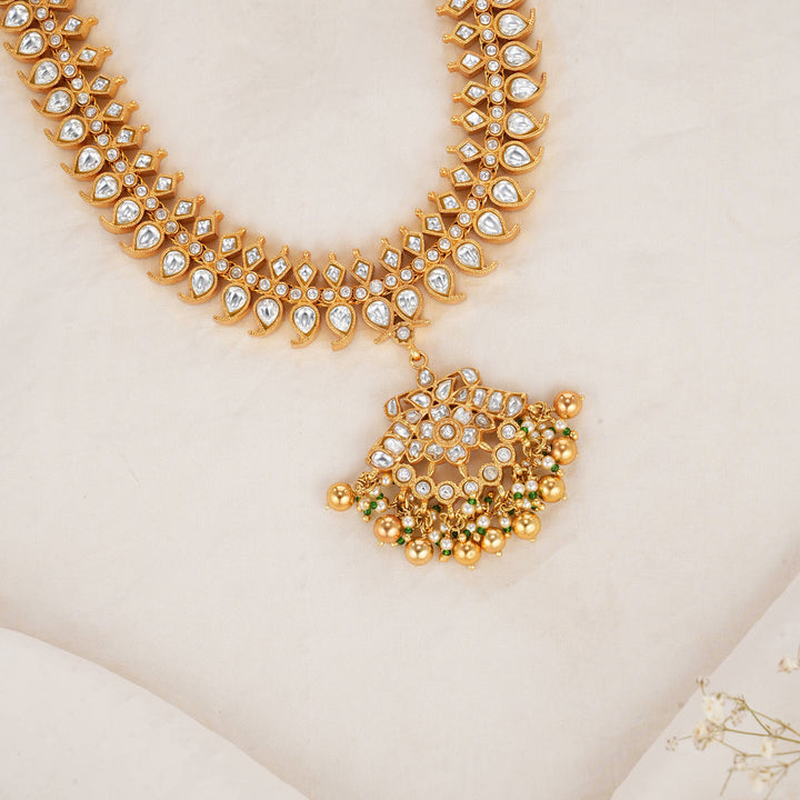 Vikshitha Reversible Kundan Short Necklace