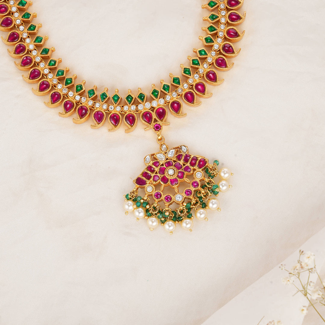 Inishkaa Reversible Kundan Short Necklace