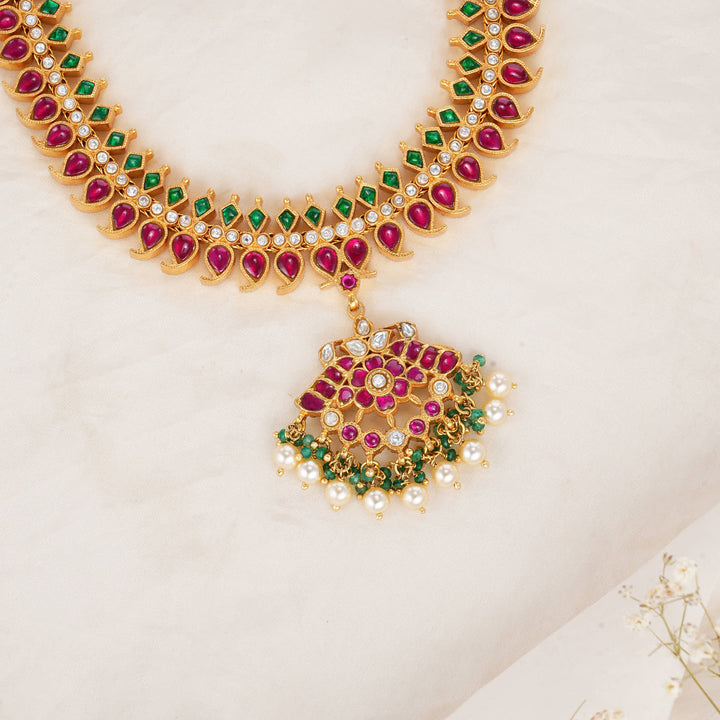 Inishkaa Reversible Kundan Short Necklace