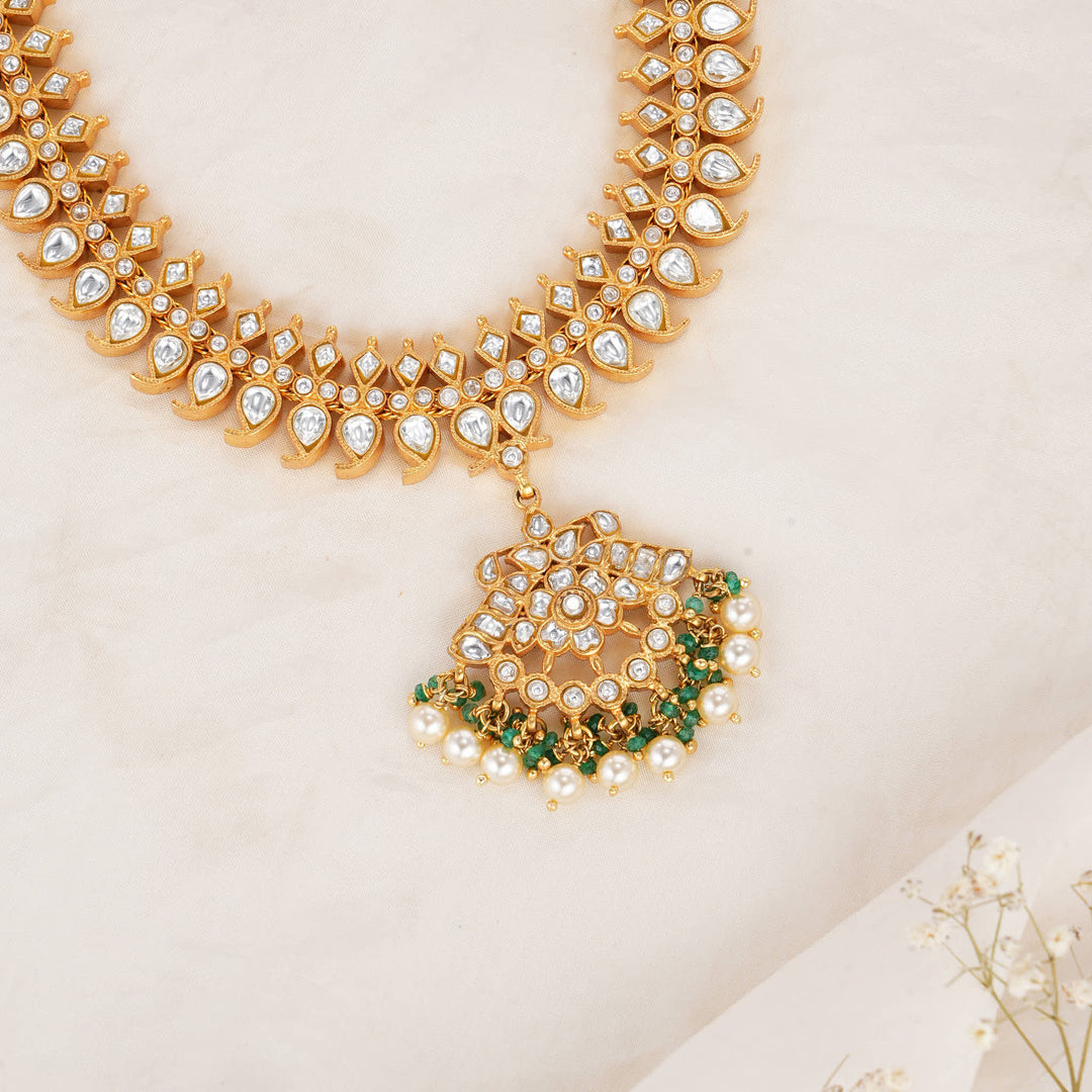 Inishkaa Reversible Kundan Short Necklace