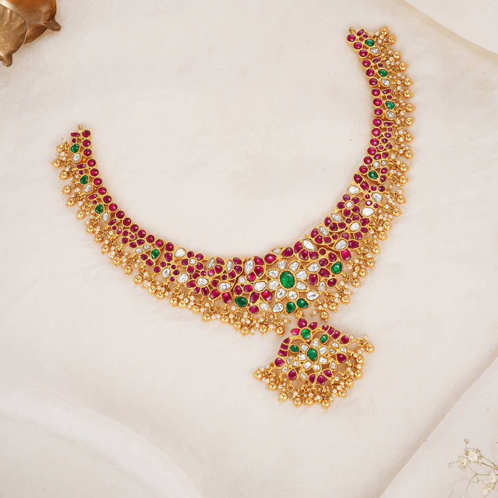 Jishikaa Kundan Short Necklace