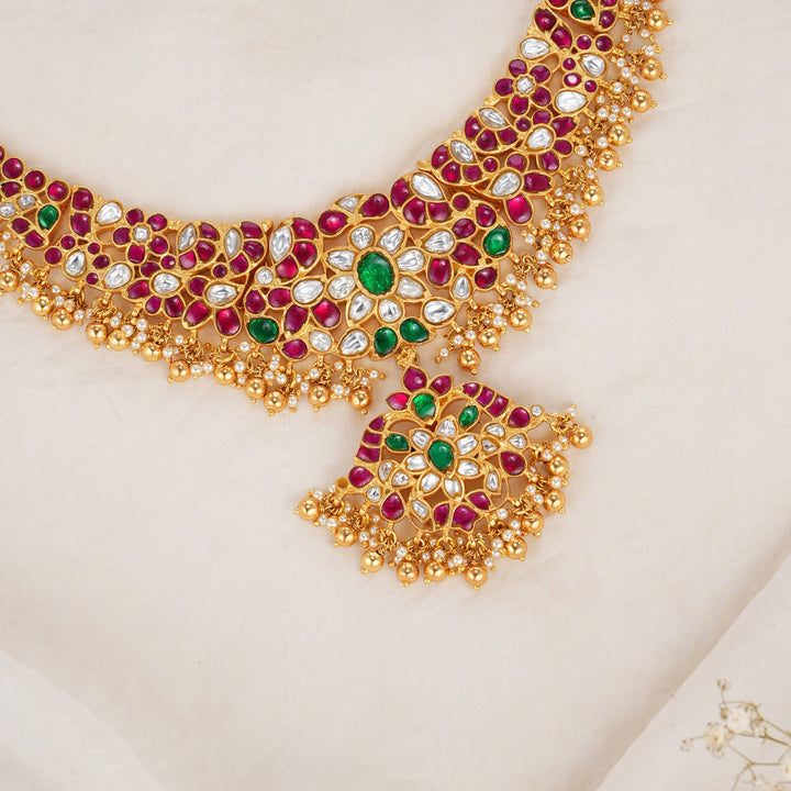 Jishikaa Kundan Short Necklace