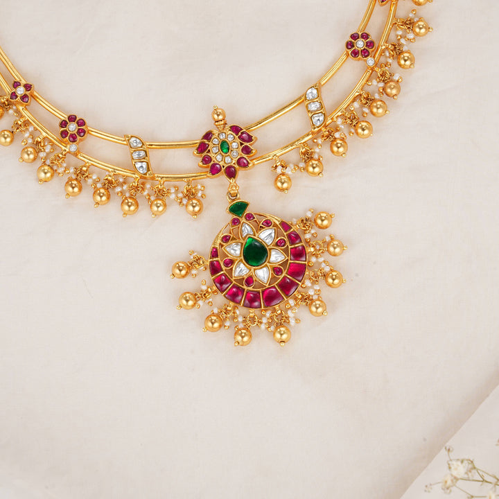 Ganisha Kundan Short Necklace
