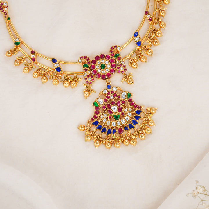 Lithikaa Kundan Short Necklace