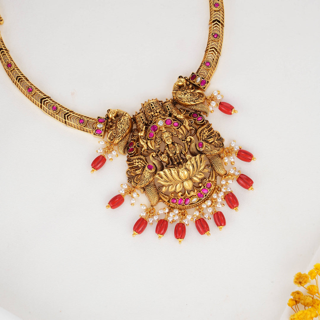 Divine 3D Spl Short Necklace Set