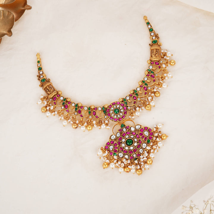 Ineshaa Kundan Short Necklace