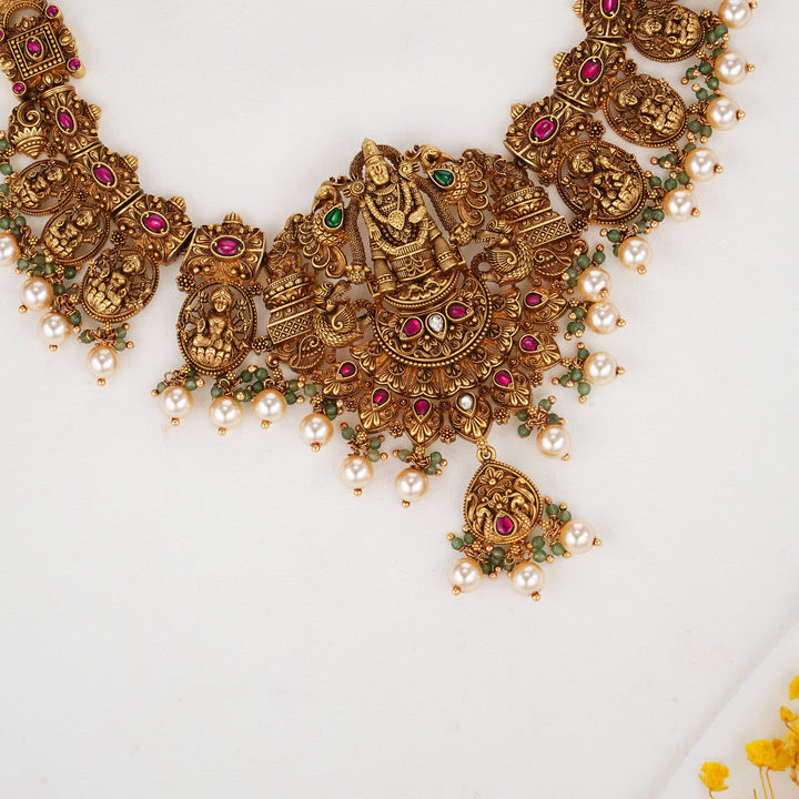Divine Look 3D Spl Short Necklace Set