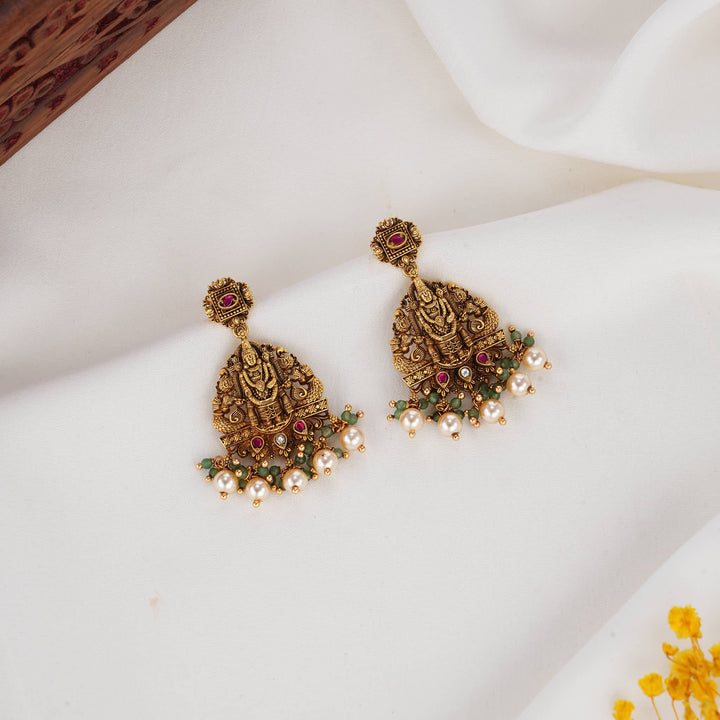Divine Look 3D Spl Short Necklace Set
