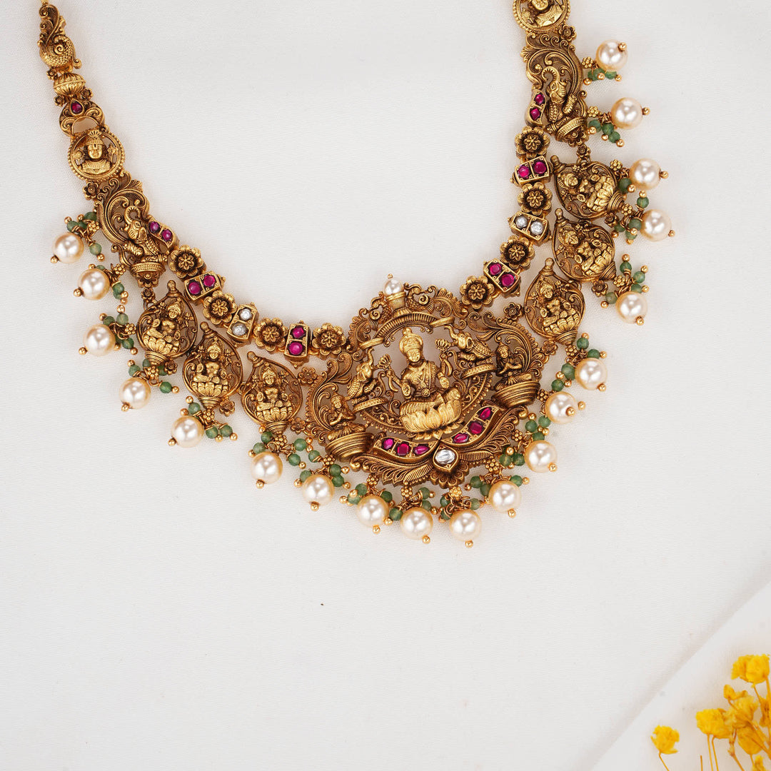 Ravitha 3D Spl Short Necklace Set