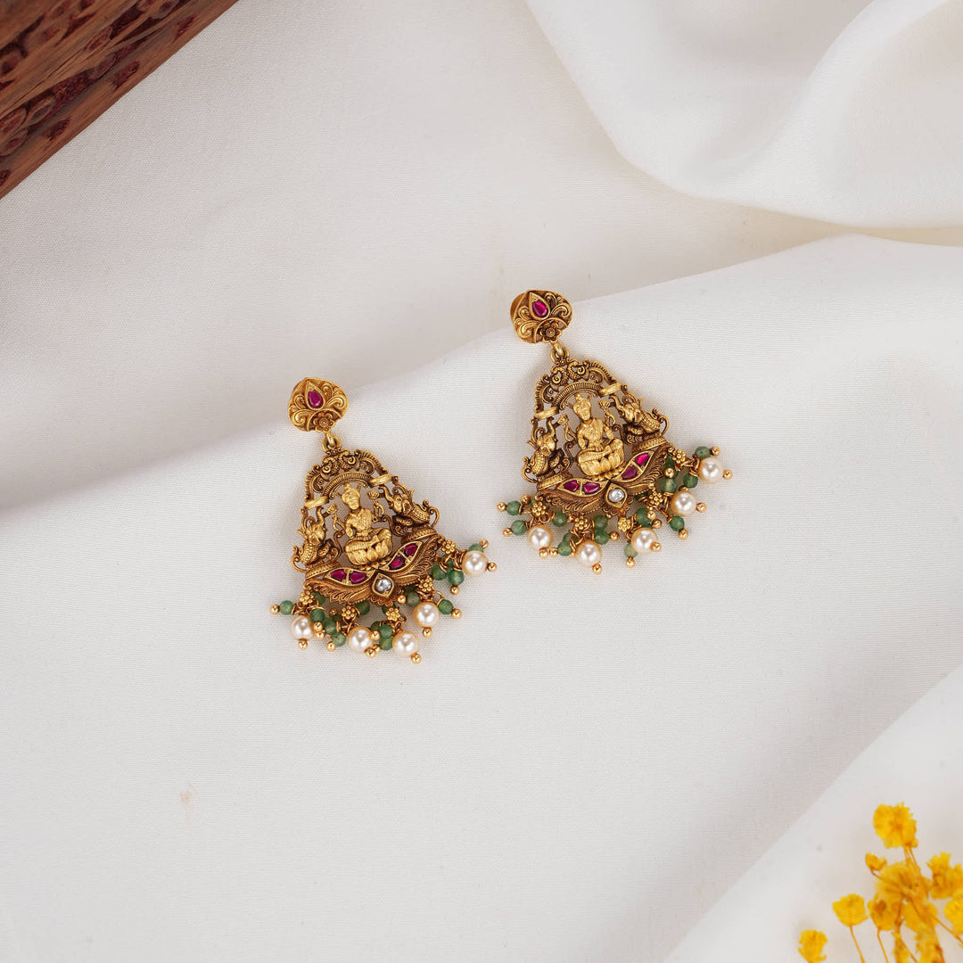 Ravitha 3D Spl Short Necklace Set