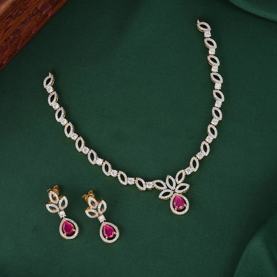 Radiant Diamond Design Necklace Set