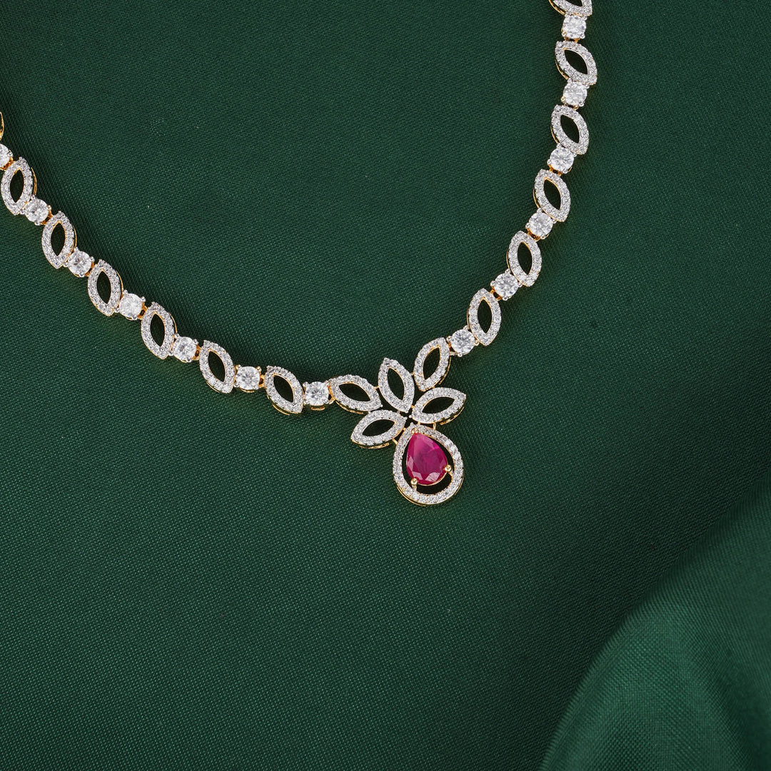 Radiant Diamond Design Necklace Set