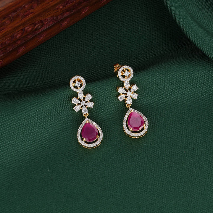 Glitz Diamond Design Necklace Set