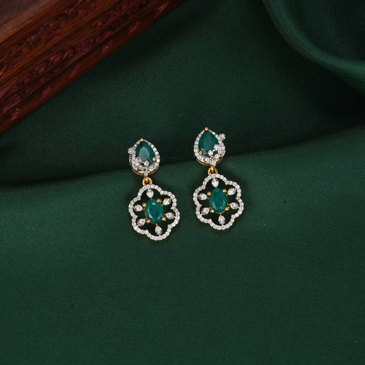 Trendy Diamond Design Necklace Set