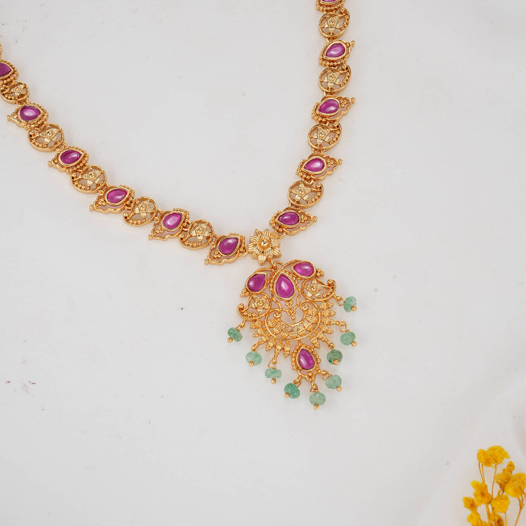 Beautiful Stone Short Necklace Set