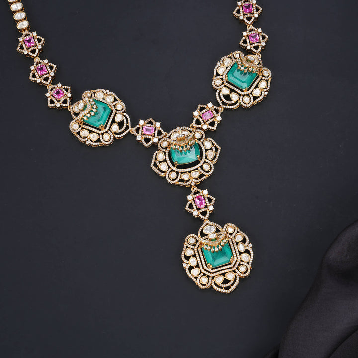 Chic & Glow Victorian Long Necklace Set