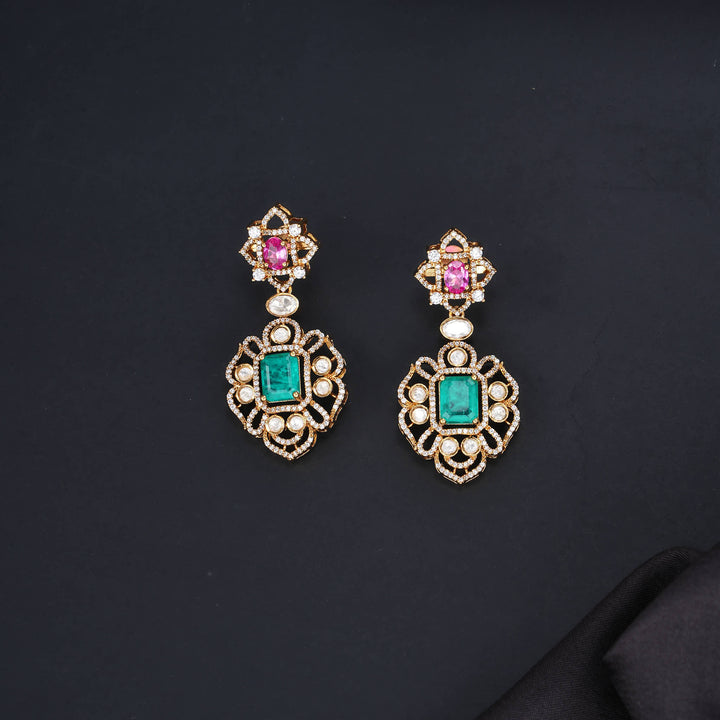 Chic & Glow Victorian Long Necklace Set