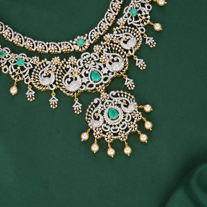 Dazzle Diamond Design Necklace Set