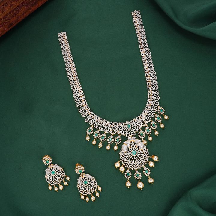Amazing Diamond Design Necklace Set