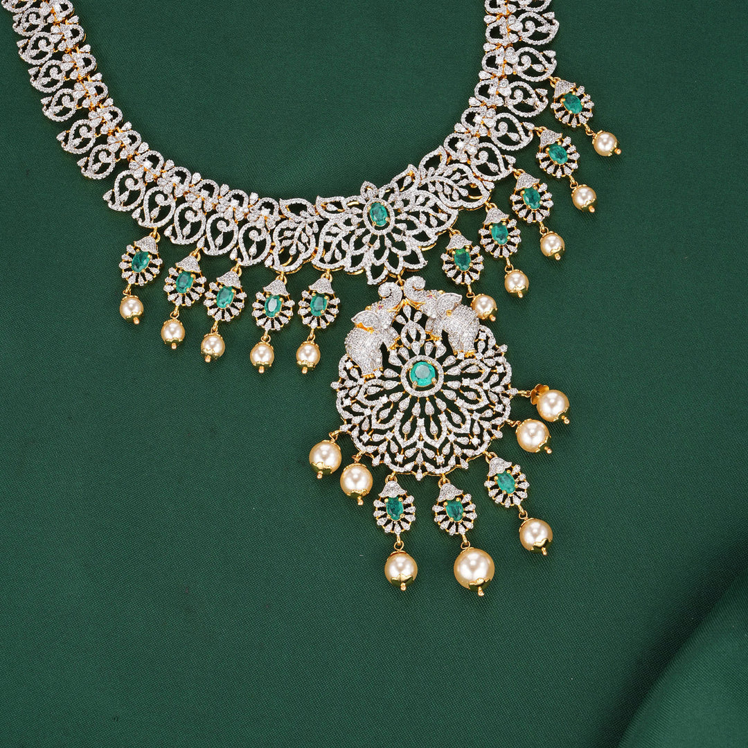 Amazing Diamond Design Necklace Set