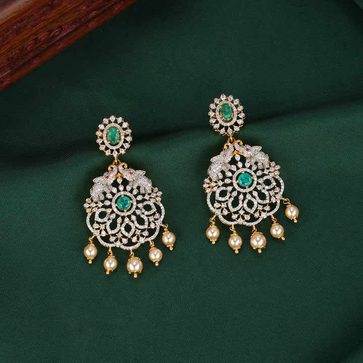 Amazing Diamond Design Necklace Set