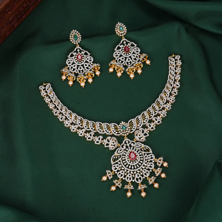 Fabulous Diamond Design Necklace Set