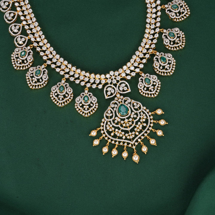 Yalisha Diamond Design Necklace Set