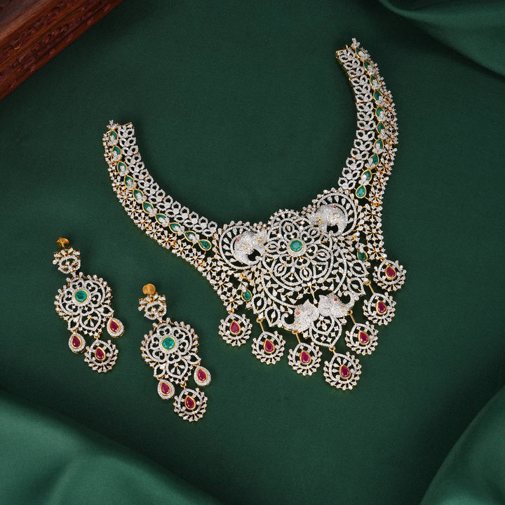 Luxe Diamond Design Necklace Set