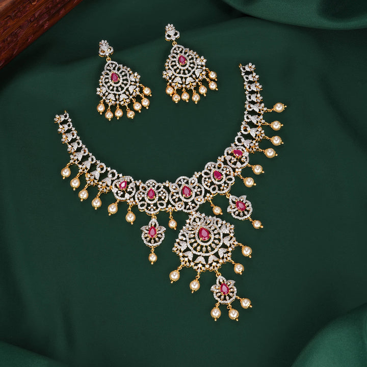 Vinthikaa Diamond Design Necklace Set