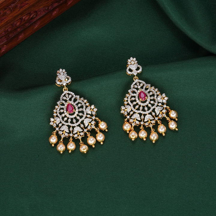 Vinthikaa Diamond Design Necklace Set